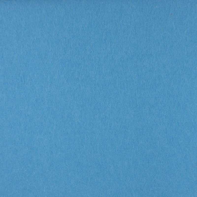 Detailaufnahme von hellblauem Designfilz mit sichtbarer Oberflächenstruktur