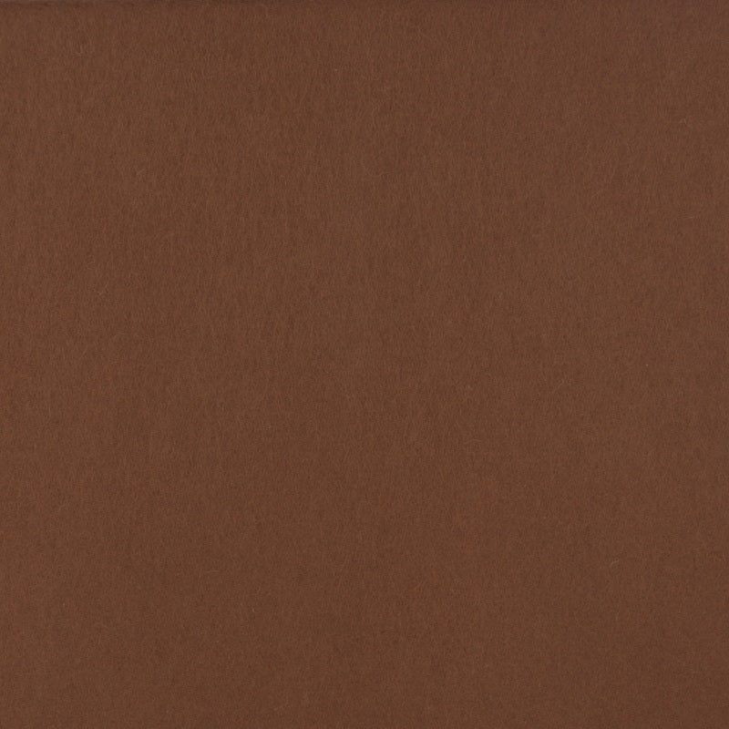 Detailaufnahme von braunem Designfilz mit sichtbarer Oberflächenstruktur