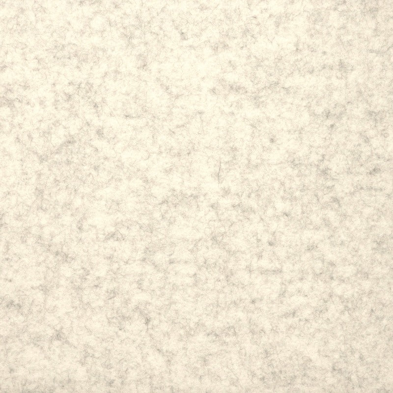 Detailaufnahme von beige meliertem Designfilz mit sichtbarer Oberflächenstruktur