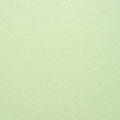 Detailaufnahme von salbeigrünem Designfilz mit sichtbarer Oberflächenstruktur