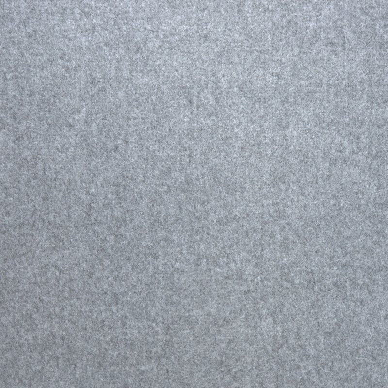 Detailaufnahme von grauem SO-Filz mit sichtbarer Oberflächenstruktur