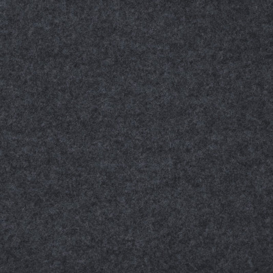Detailaufnahme von anthrazitfarbenem Sitzbankfilz mit sichtbarer Oberflächenstruktur